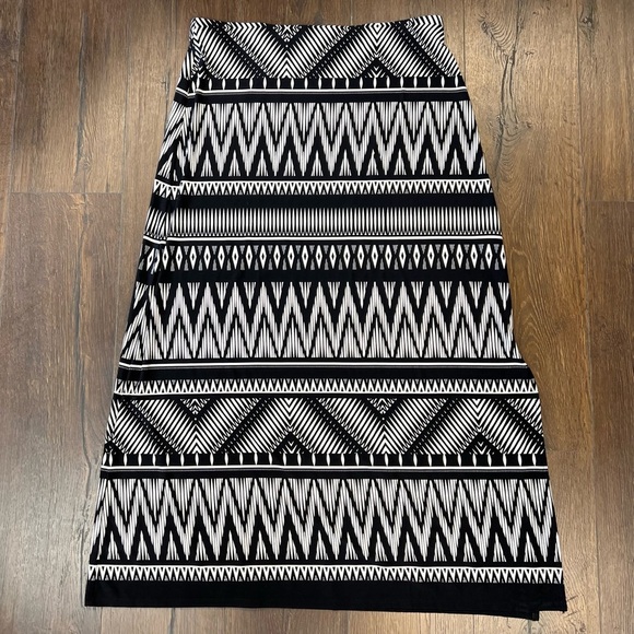 Chicos black and white maxi Skirt SZ 2 - Picture 3 of 5